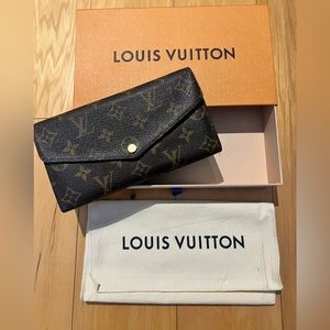 Authentic Louis Vuitton Sarah Wallet